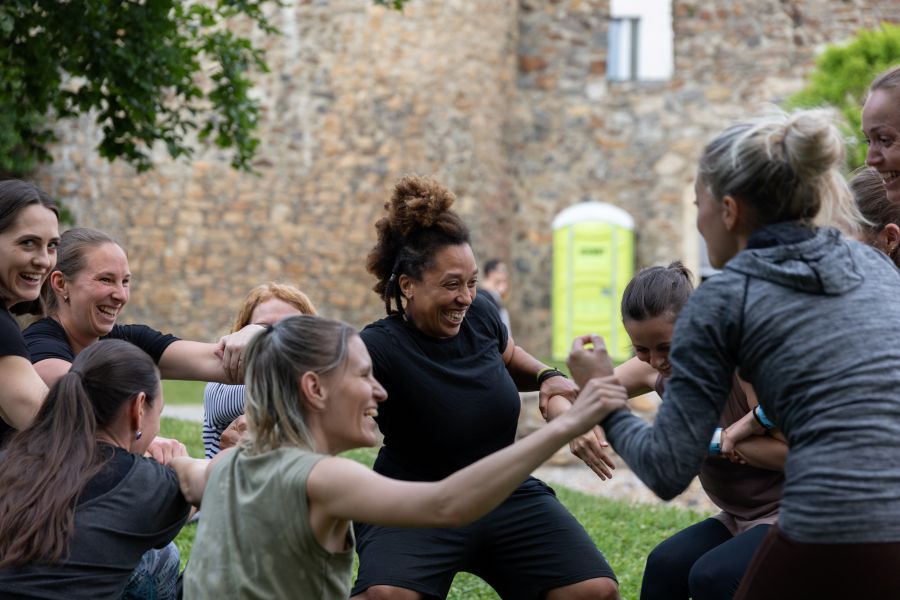 Workshopy se Stéphanie N'Duhirahe (foto Alena Češková, KoresponDance 2025, Jihlava)
