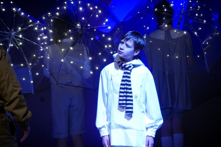 Rachel Portman: Malý princ, Festival hudebního divadla Opera 2025 / Státní opera Banská Bystrica, 7. února 2025, Stavovské divadlo, Praha – Leonard Bíró (foto Daniel Jäger)