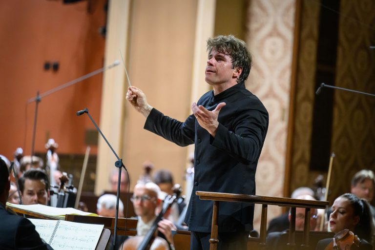 Jakub Hrůša (zdroj Česká filharmonie)