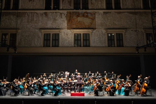 Smetanova Litomyšl: Velká zkouška, 7. června 2025, Státní zámek Litomyšl – Jiří Habart a Filharmonie Hradec Králové (foto František Renza a Ivan Krejza)