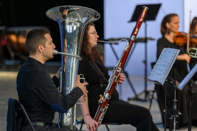 Ostravské dny 2025 – Orchestra Opening: Skladby pro tři orchestry, 24. srpna 2025, Trojhalí Karolina – ONO – Ostrava New Orchestra, Ostravská banda (zdroj Ostravské centrum nové hudby)