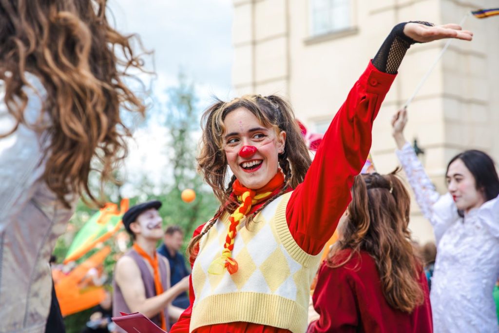 Studenti katedry nonverbálního divadla HAMU (foto Irina Degtereva)