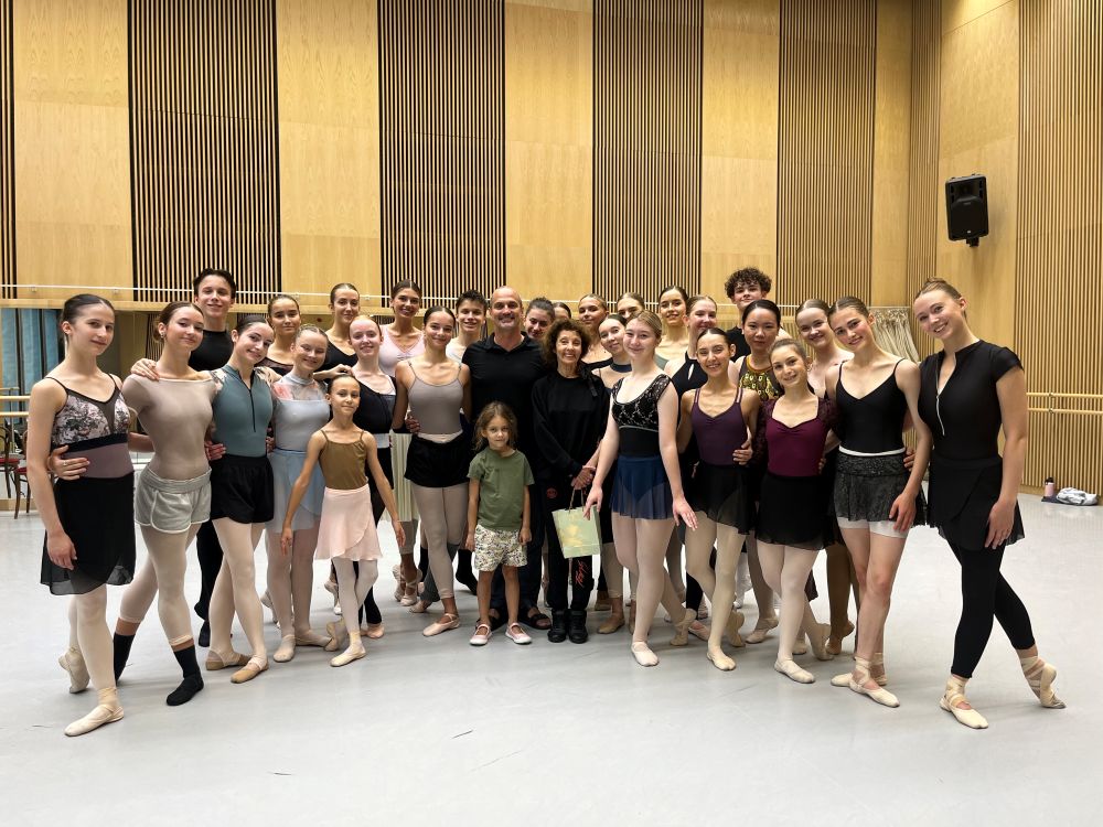 Jiří Bubeníček a Florence Clerc se studenty (foto archiv umělce)