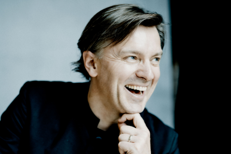 Tomáš Netopil (foto: Marco Borggreve)