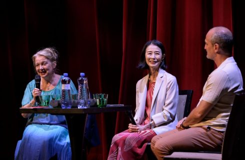 Paní Etsuko Adachi Ichikawa s Helenou Kazárovou a Jiřím Bubeníčkem (foto Serghei Gherciu)
