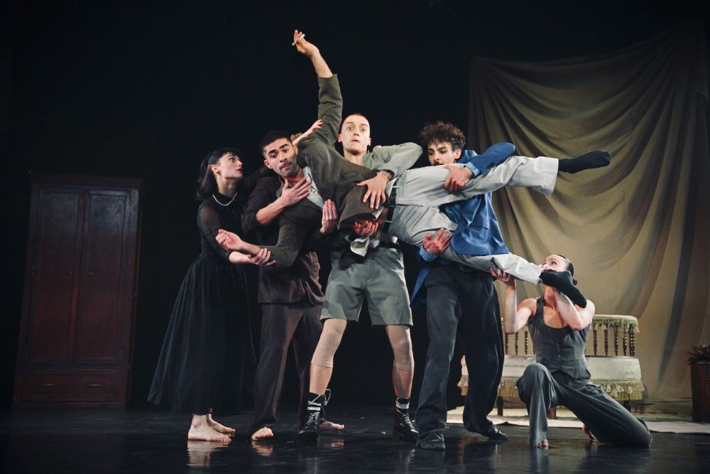 People Watching: Play Dead (foto František Ortmann)
