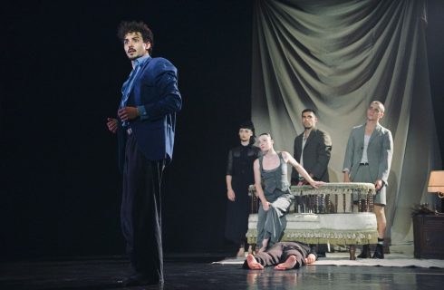 People Watching: Play Dead (foto František Ortmann)