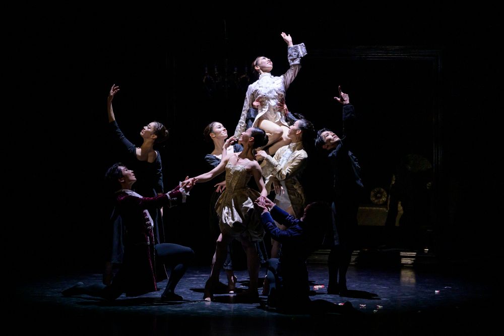 Tokyo City Ballet v L’heure bleue Jiřího Bubeníčka (foto Serghei Gherciu)