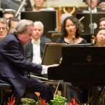 Bratislavské hudobné slávnosti: L’Orchestre National de France, 21. září 2025, Koncertní síň Slovenské filharmonie – Rudolf Buchbinder a L’Orchestre National de France (foto Alexander Trizuljak)