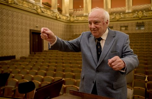 Tom Schrecker (Petr Kadlec)