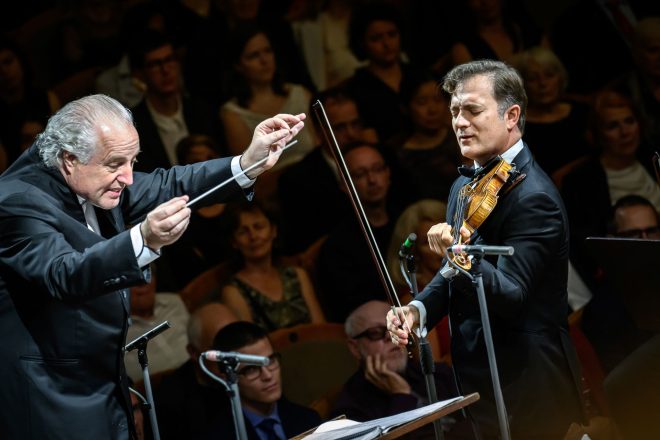 Dvořákova Praha: Honeck a monumentální mládí, 9. září 2025, Rudolfinum, Dvořákova síň – Manfred Honeck a Renaud Capuçon (foto Petra Hajská)