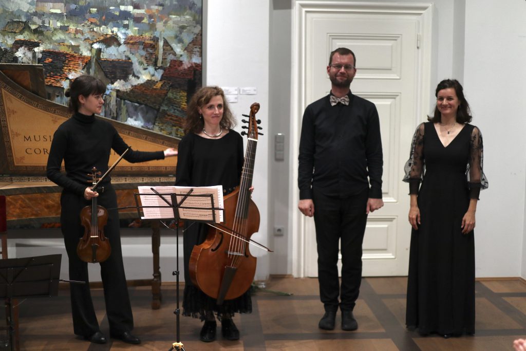 Les Dragons Baroques: À la française, 21. září 2025, Praha, Galerie Jakubská – Les Dragons Baroques (foto: Františka Barochová)