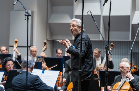 Daniel Raiskin, 11. září 2025, Kino Vesmír, Ostrava (zdroj Janáčkova filharmonie Ostrava, foto Petr Hrubeš)