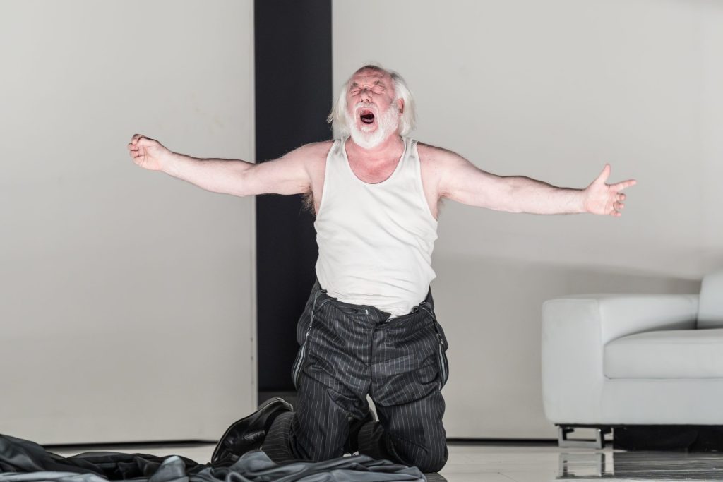 Leoš Janáček: Káťa Kabanová – John Tomlinson, Glyndebourne 2025 (zdroj Glyndebourne Productions Ltd, foto Marc Brenner)
