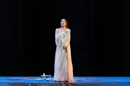 Vincenzo Bellini: Náměsíčná – Nadine Sierra (zdroj Metropolitní opera New York)