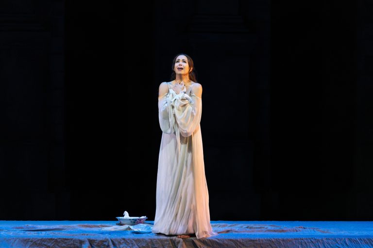 Vincenzo Bellini: Náměsíčná – Nadine Sierra (zdroj Metropolitní opera New York)