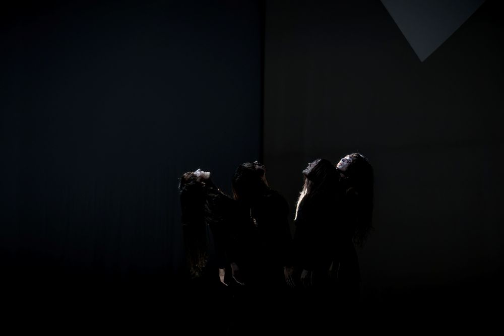 23Poems Collective: Rapture, 30. září 2025, divadlo Ponec (foto Vojtěch Brtnický)