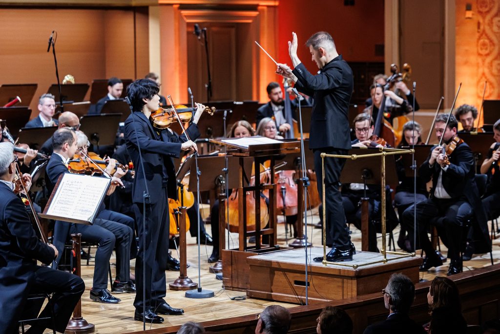 Inmo Yang, Tomáš Hanus, Symfonický orchestr Českého rozhlasu, 6. října 2025, Rudolfinum, Praha (zdroj Symfonický orchestr Českého rozhlasu)