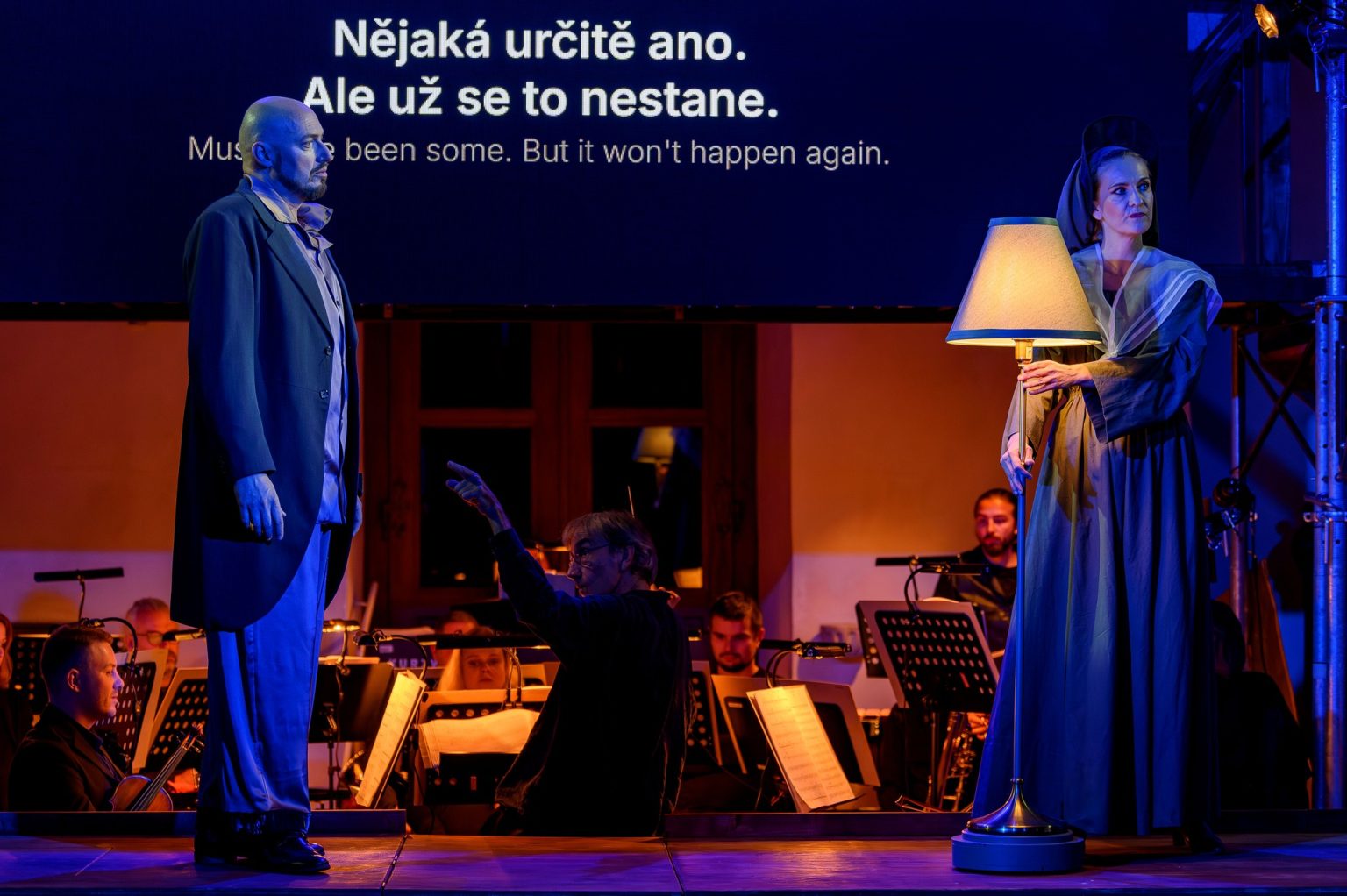 Philip Glass: Proces, kostel sv. Václava v Ostravě, 9. října 2025 – Jiří Hájek, Anna Nitrová (foto Martin Popelář)