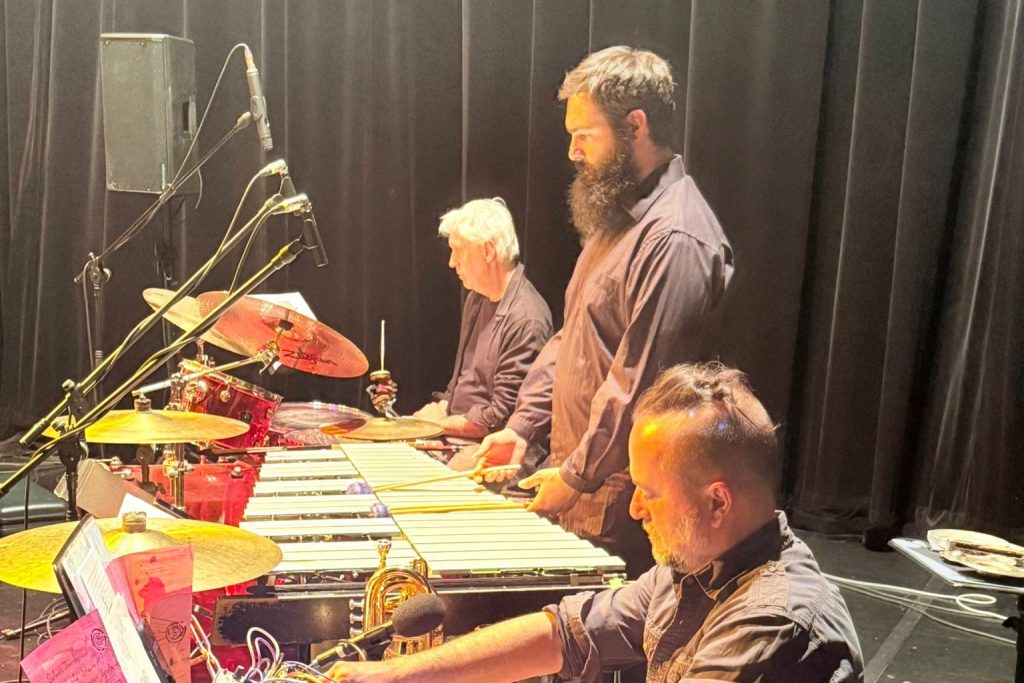 Hudební současnost: Inspiration, KD Trisia Třinec, 10. října 2025 – Pražský improvizační orchestr (zdroj Hudební současnost)