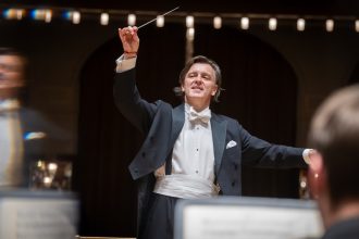 Má vlast – Koncert pro republiku, 27. října 2025, Obecní dům, Smetanova síň – Tomáš Netopil (foto Ivan Malý)