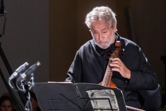 Lípa Musica: The Tears & the Fire of the Muses, 26. září 2025, kostel sv. Antonína Velikého, Liberec – Jordi Savall (foto Lukáš Marhoul)