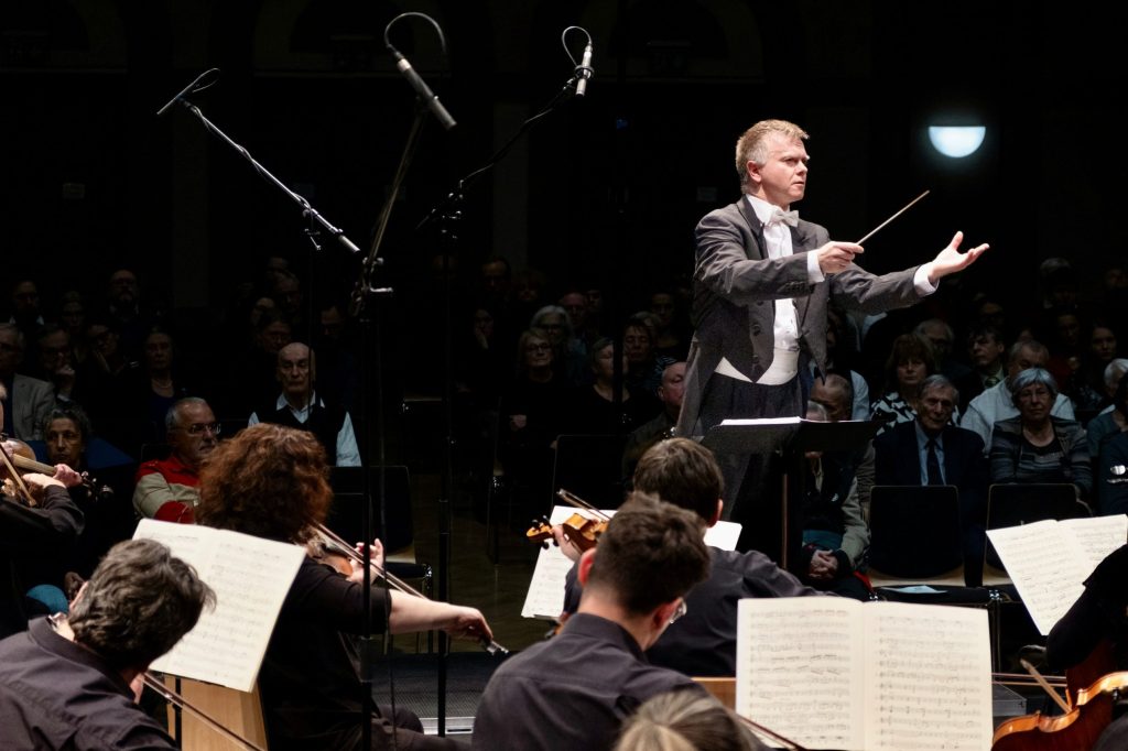 Musica Florea Bohemia – Romantik Zdeněk Fibich, 28. října 2025, Vzlet, Praha – Marek Štryncl a Musica Florea (foto Tereza Práchenská)