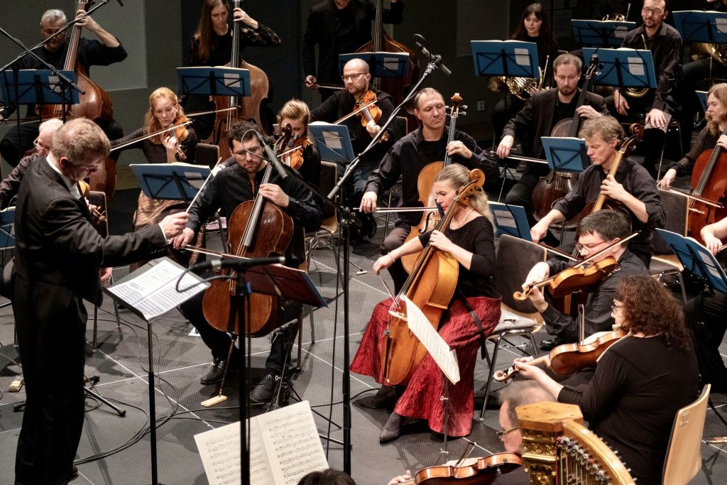 Musica Florea Bohemia – Romantik Zdeněk Fibich, 28. října 2025, Vzlet, Praha – Marek Štryncl a Musica Florea (foto Tereza Práchenská)