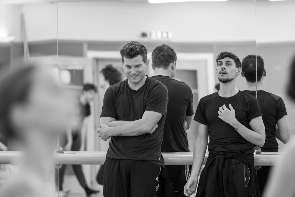 Igor Stravinskij: Pták Ohnivák/Svěcení jara, Moravské divadlo Olomouc – George Williamson a Duilio Ingraffia na zkoušce (foto Tereza Hrubá)