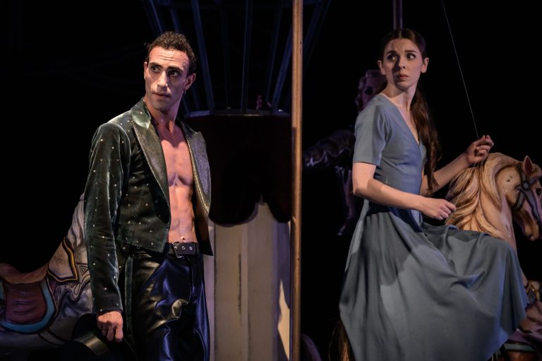 John Neumeier, Michel Legrand: Liliom, Balet Národního divadla – Alina Nanu a Giovanni Rotolo (foto Serghei Gherciu)