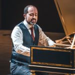 Mahan Esfahani (zdroj Česká filharmonie)