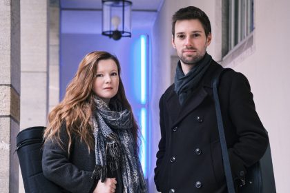 Liane Sadler a Elias Conrad (foto Adrian King)