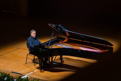 Klavírní festival Rudolfa Firkušného: Arkadij Volodos, 13. listopadu 2025, Rudolfinum, Dvořákova síň (foto Václav Hodina)
