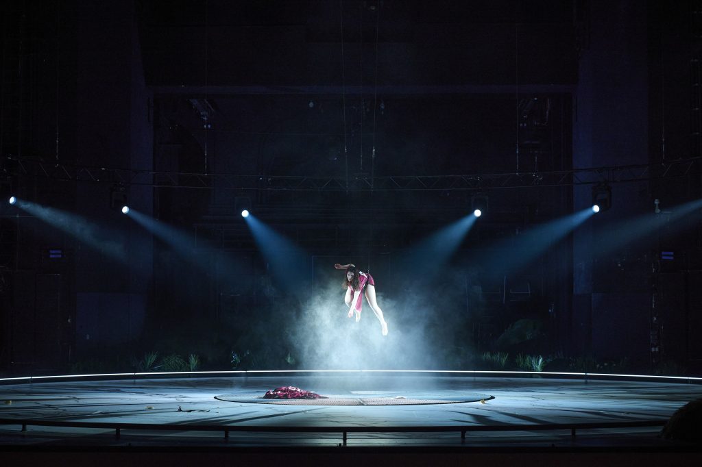 Unsuk Chin: Alice in Wonderland – Álfheiður Erla Guðmundsdóttir, MusikTheater an der Wien (zdroj MusikTheater an der Wien, foto Matthias Baus)