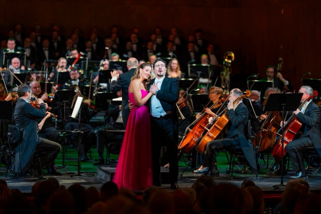 Vincenzo Bellini: Norma, 18. listopadu 2025, Státní opera – Štěpánka Pučálková, Stefano La Colla, Hermann Bäumer, Orchestr Státní opery a Sbor Státní opery (foto Václav Hodina)