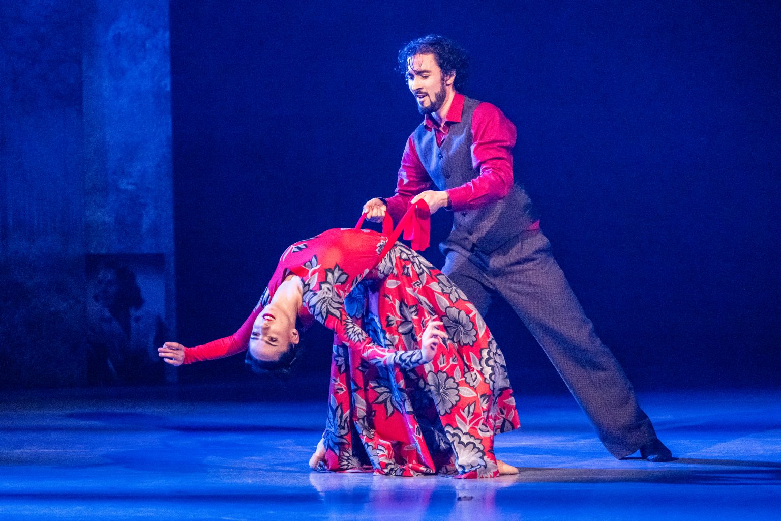 Marika Mikanová: Frida, Divadlo F. X. Šaldy, Liberec – Nuria Cazorla García a František Vlček (foto Daniel Dančevský)