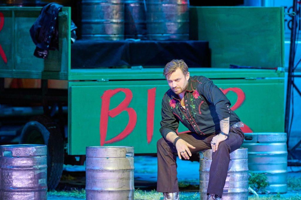 Bedřich Smetana: Die verkaufte Braut (Prodaná nevěsta), 28. září 2025, Wiener Staatsoper – Pavol Breslik (foto Michael Poehn)