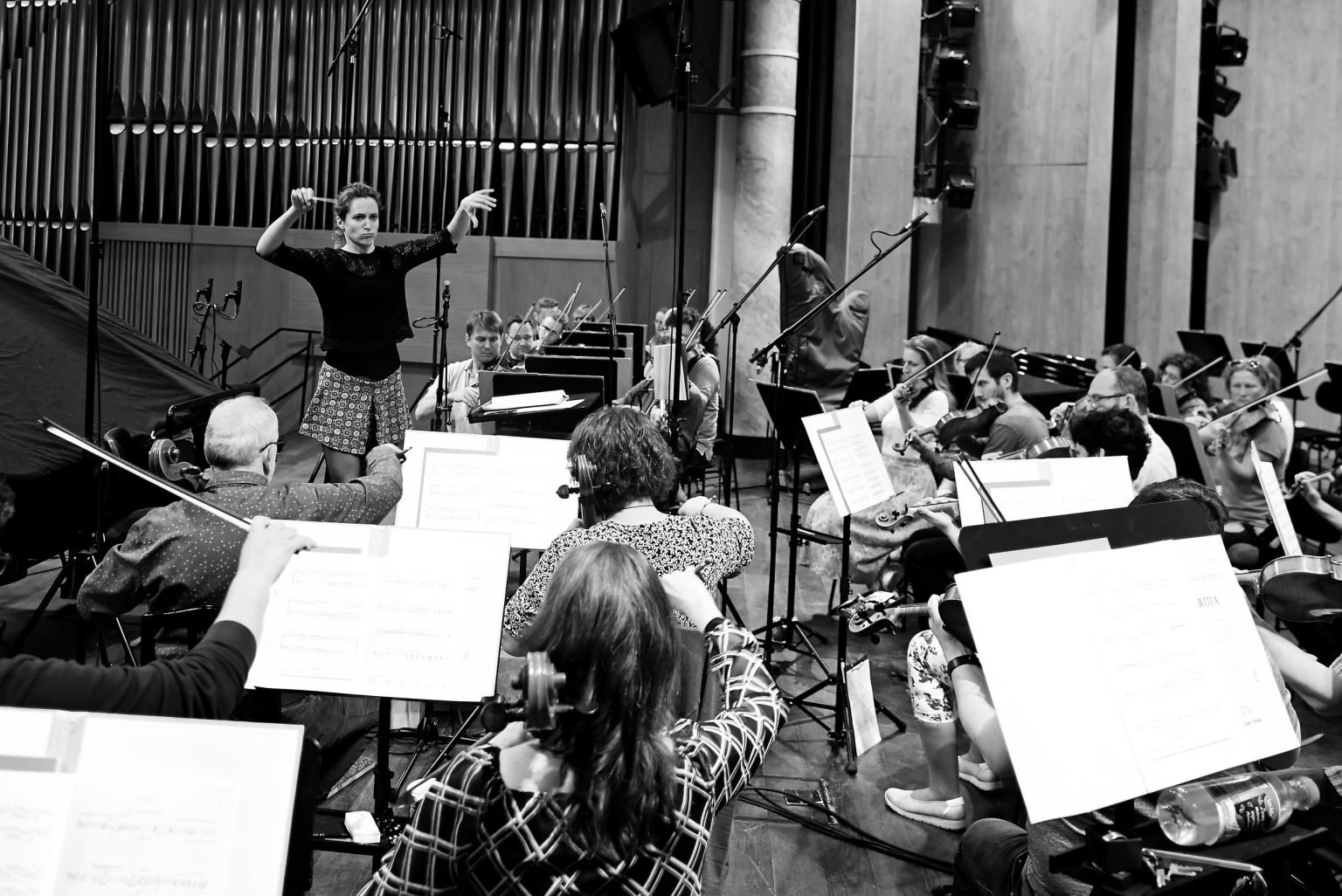 Alena Hron a Janáčkova filharmonie Ostrava – natáčení CD Vítězslava Kaprálová – The Completed Orchestral Works (foto Martin Straka)