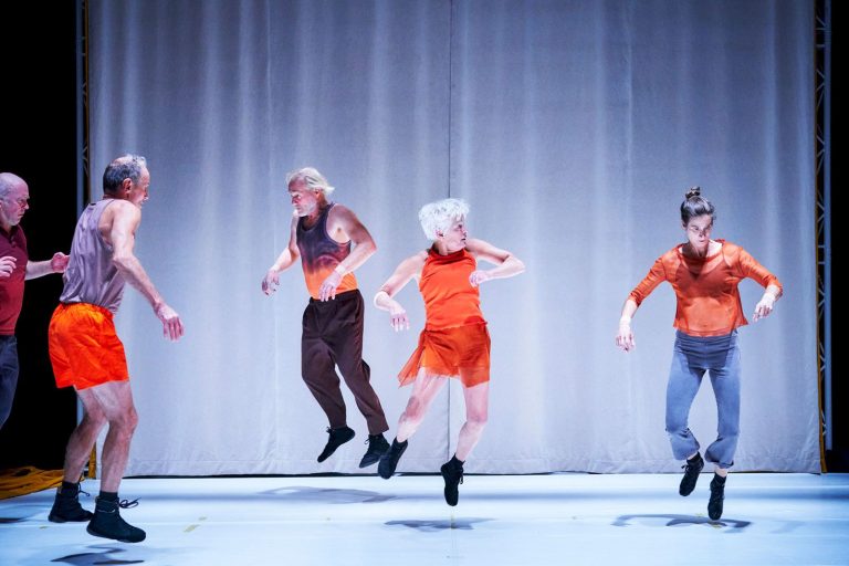 Circumstances: Glorious Bodies (zdroj Jatka78)