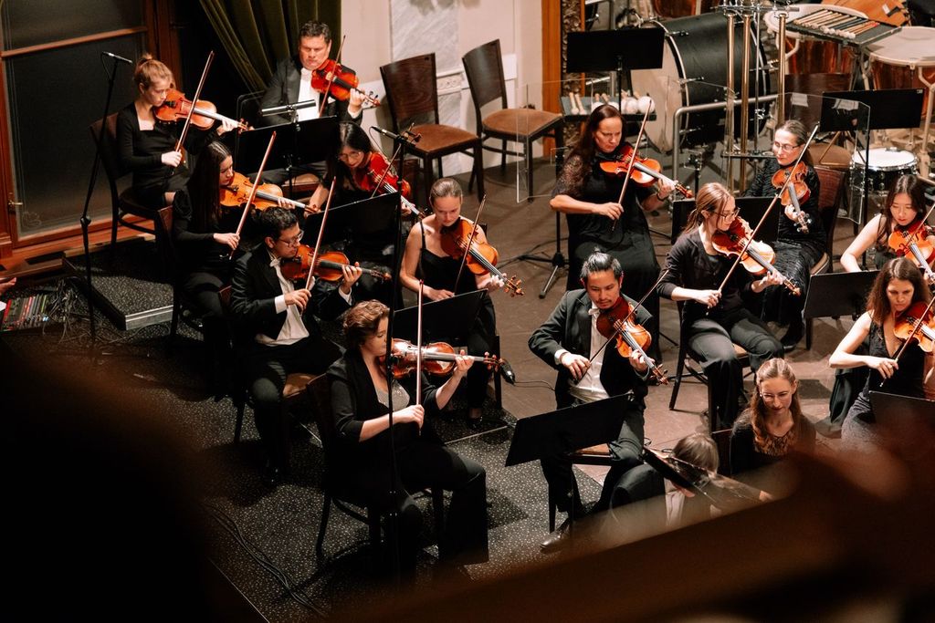 Fantastická symfonie & Wiesner & Iwasaki, 20. listopadu 2025, Měšťanská beseda, Plzeň – Plzeňská filharmonie (foto Ondřej Pastor)