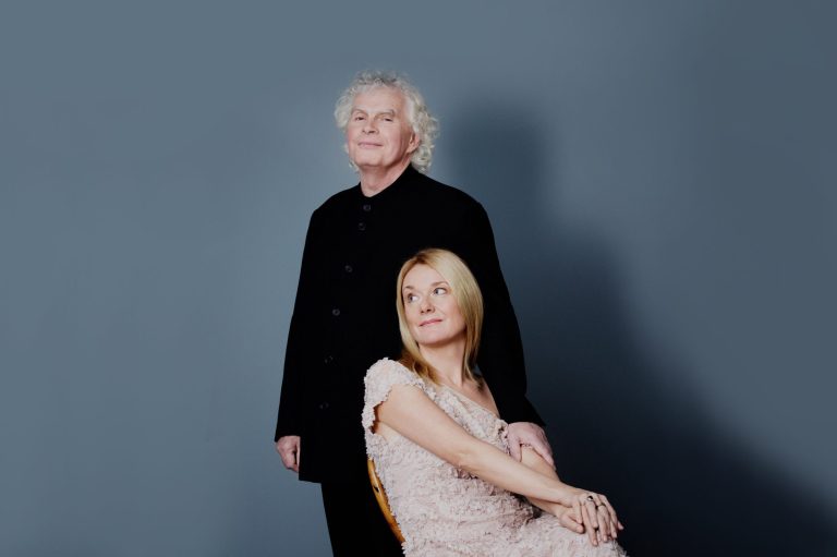 Sir Simon Rattle a Magdalena Kožená (foto Julia Wesely)