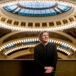 Tomáš Netopil (foto Marco Borggreve)