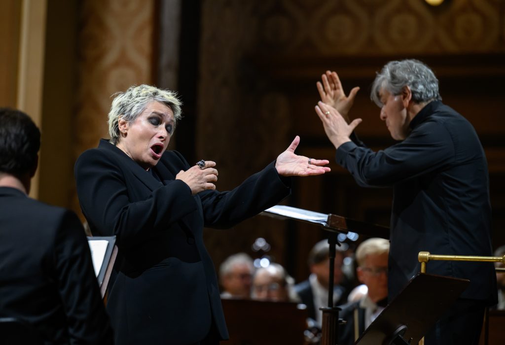 Ángeles Blancas Gulín, Antonio Pappano, 26. listopadu 2025, Rudolfinum, Praha (zdroj Česká filharmonie, foto Petra Hajská)