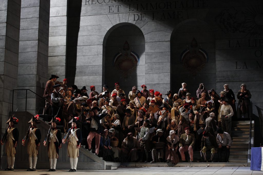 Umberto Giordano: Andrea Chénier, Metropolitní opera New York (zdroj Aerofilms)