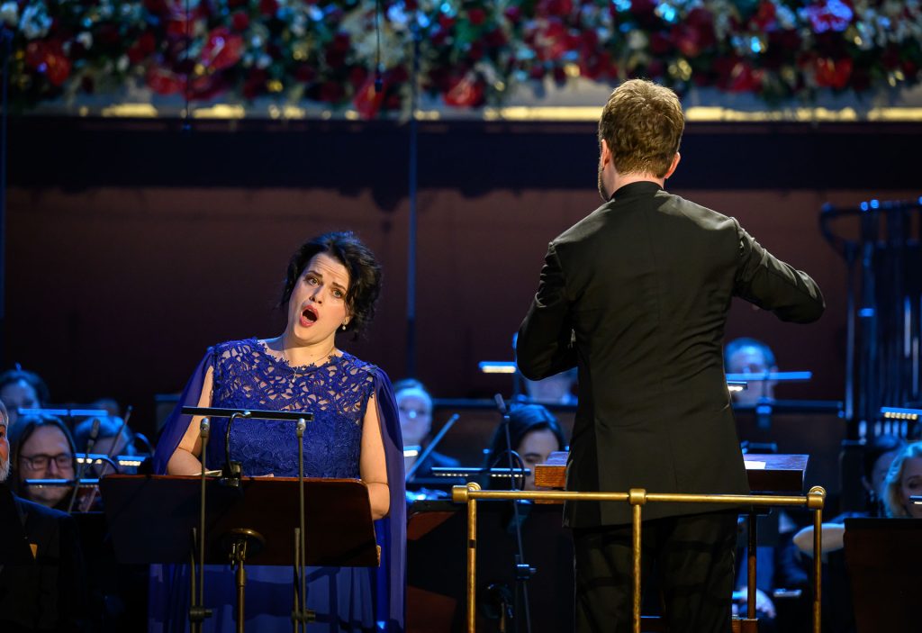 Adventní koncert Pražského filharmonického sboru: Veronika Rovná, Lukáš Vasilek, 13. prosince 2025, Rudolfinum (zdroj Pražský filharmonický sbor, foto Petra Hajská)