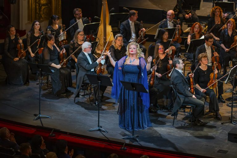 Vincenzo Bellini: Norma, 23. listopadu 2025, Státní opera – Marigona Qerkezi a Orchestr Státní opery (foto Václav Hodina)