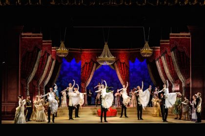 Johann Strauss: Netopýr, Divadlo J. K. Tyla Plzeň (foto Martina Root)