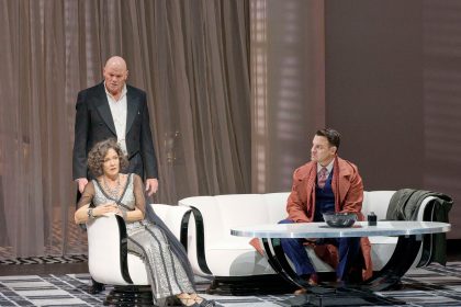 Leoš Janáček: Věc Makropulos – Marlis Petersen, Bo Skovhus, Pavel Černoch, Wiener Staatsoper (zdroj Wiener Staatsoper, foto Michael Poehn)