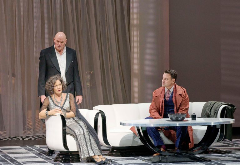 Leoš Janáček: Věc Makropulos – Marlis Petersen, Bo Skovhus, Pavel Černoch, Wiener Staatsoper (zdroj Wiener Staatsoper, foto Michael Poehn)