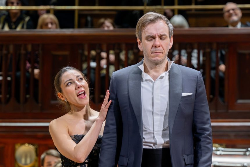 Nachtigall Artists: Operní gala – L’amour, 24. listopadu 2025, Smetanova síň Obecního domu – Sandra Hamaoui, Benjamin Bernheim a Prague Philharmonia (foto Petr Dyrc)